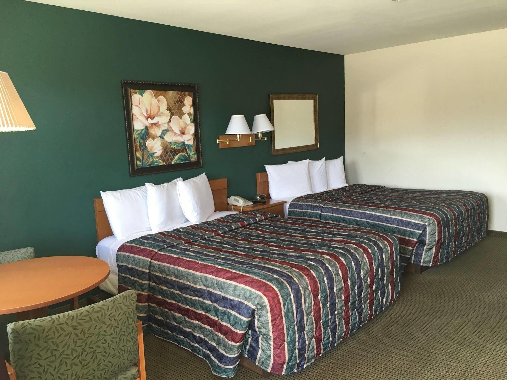 The Monticello Inn Екстер'єр фото
